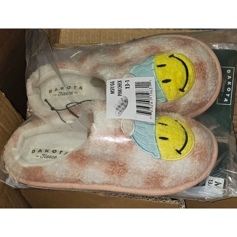 DAKOTA FLEECE Girl's Smiley Cozy Comfort Pink Checkered Slippers, Size 13-1 NWT